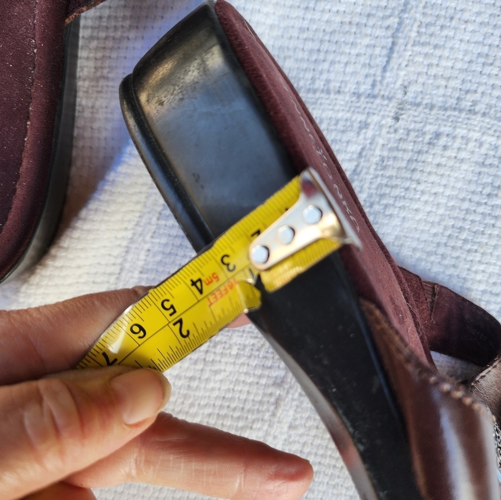 Minnetonka Brown strappy slides‎ 10 - Picture 2 of 10